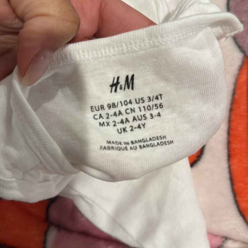 Bundle of 2 H&M Basic White Tank Tops for Kids - Picture 4 of 4